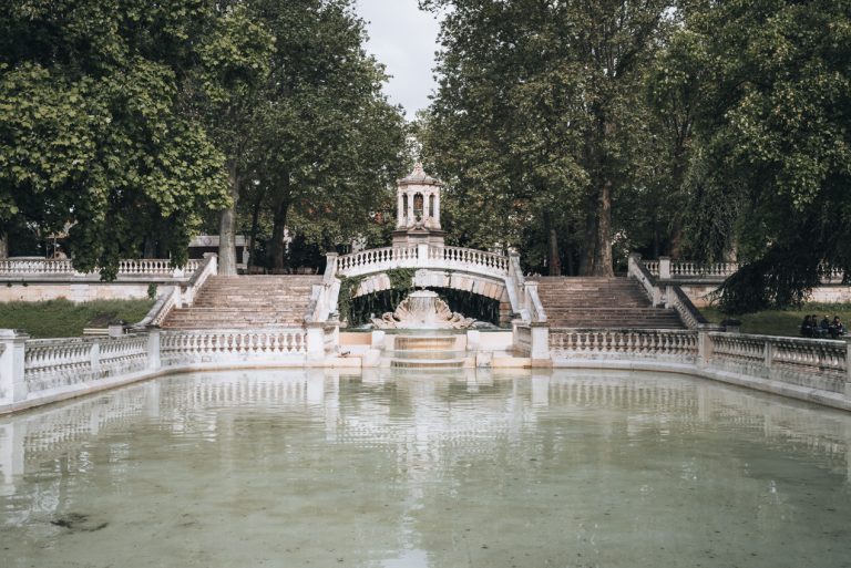 This is the main fountain in Jardin Darcy. There is a small reservoir in front of the found and then on either side there are a set of stairs leading to another part of the garden.