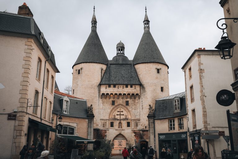 This is the Porte de la Craffe in Nancy. It's the oldest monument in the old town. It has two towers and three entrances. It's a must visit if you're spending one day in Nancy.