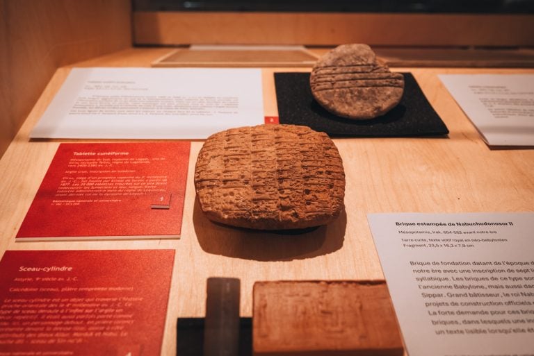 This is a stone tablet written in Cuneiform at the Bibliothèque Nationale et Universitaire de Strasbourg.